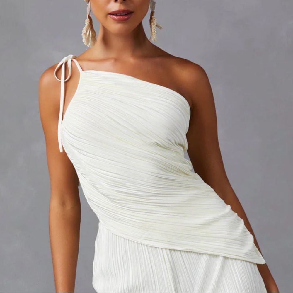 NWT Plisse Tank- cream